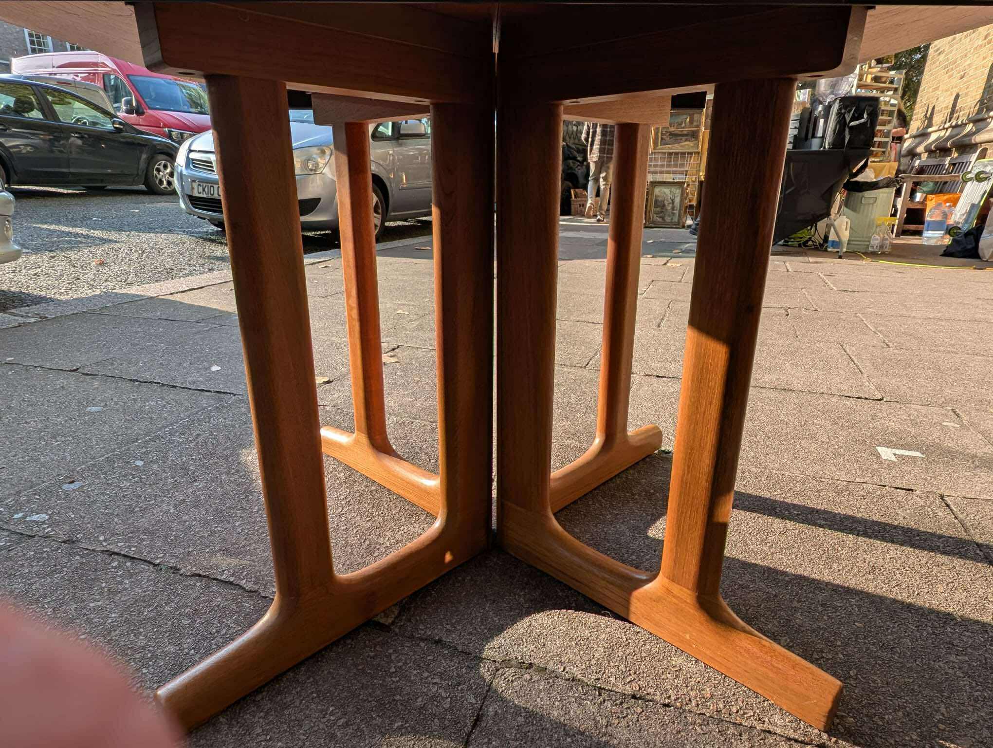 Midcentury Retro Ansager Mobler Extending Dining Table