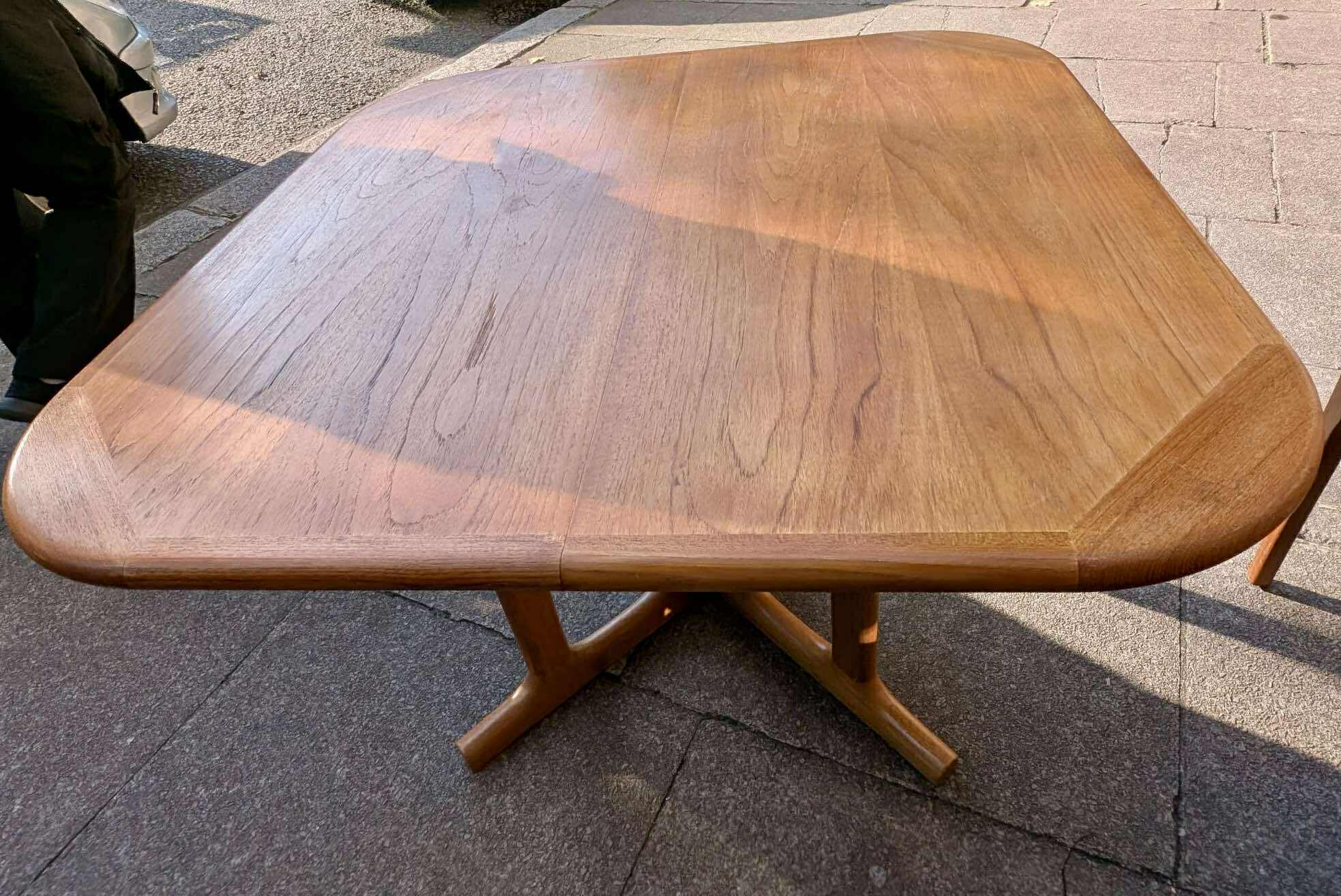 Midcentury Retro Ansager Mobler Extending Dining Table
