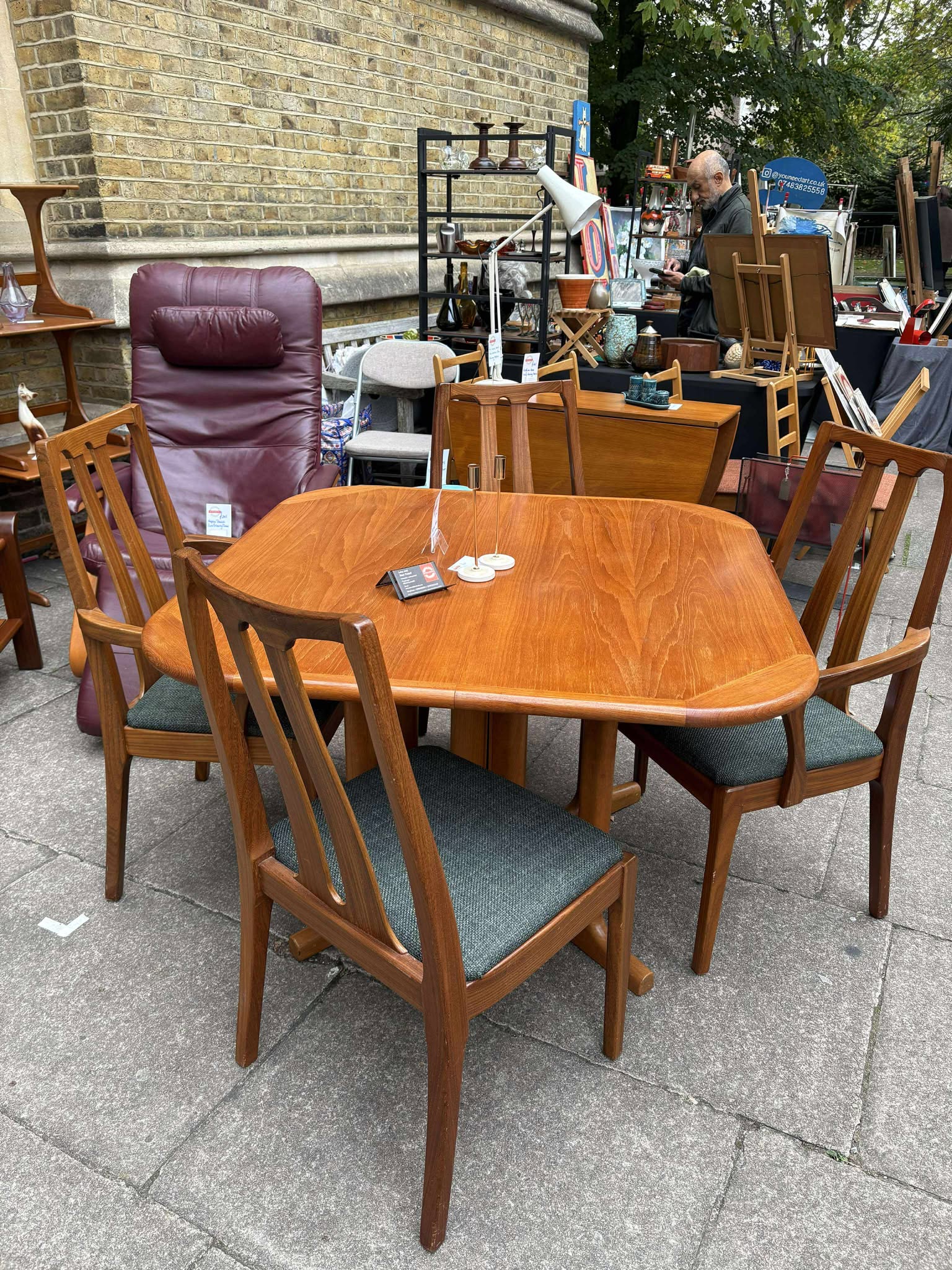 Midcentury Retro Ansager Mobler Extending Dining Table